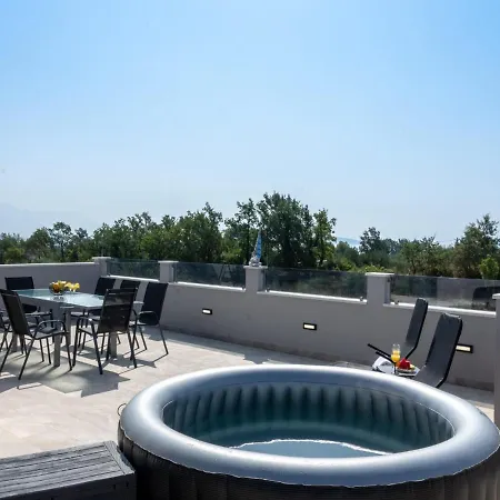 Infinity Villa Kaštel Novi