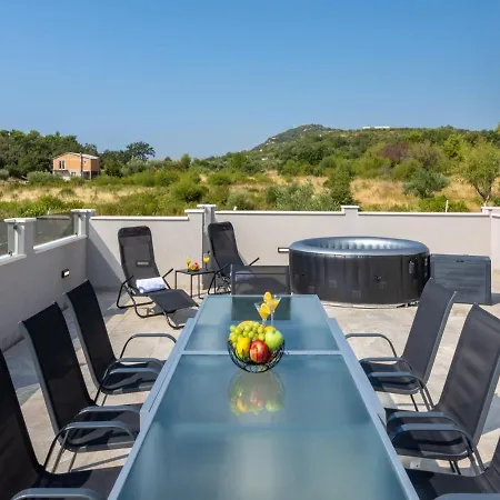 Infinity * Kaštel Novi