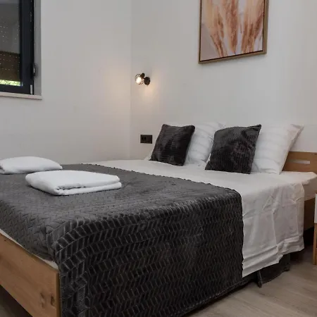 Infinity * Kaštel Novi