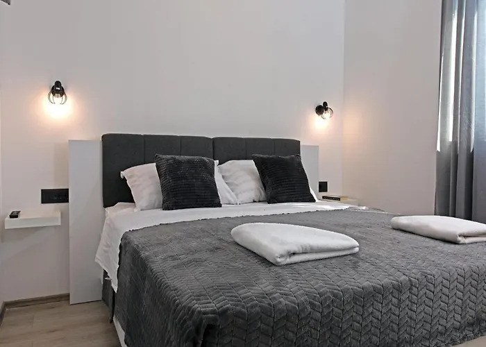 Infinity Willa Kaštel Novi