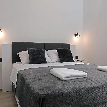 Infinity Villa Kastel Novi