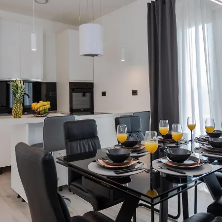 Infinity * Kaštel Novi