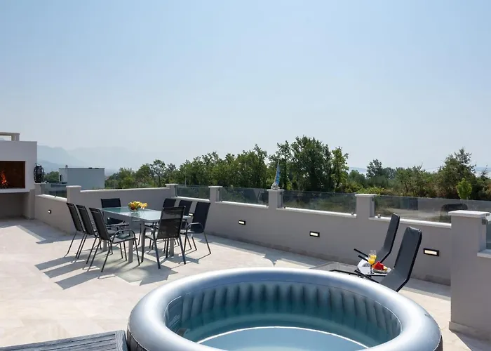 Infinity Villa Kaštel Novi