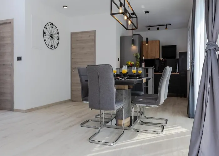 Infinity Villa Kaštel Novi