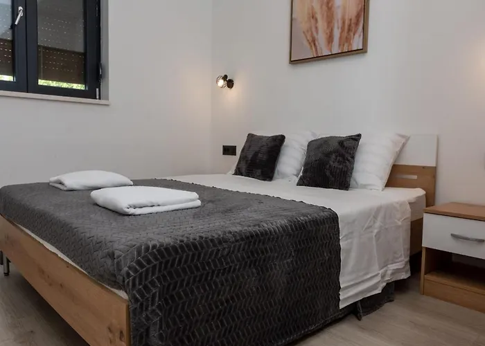 Infinity * Kaštel Novi