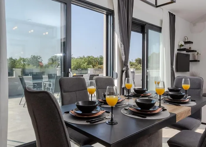 Infinity Villa Kaštel Novi